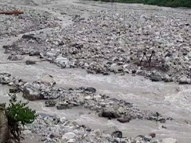 हिमाचल के बाद उत्तराखंड में भी बारिश का कहर, कई इलाकों का सम्पर्क कटा