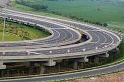 कैग रिपोर्ट में दावा- हाइवे परियोजनाओं में अनियमितताएं कैग रिपोर्ट में दावा- हाइवे परियोजनाओं में अनियमितताएं