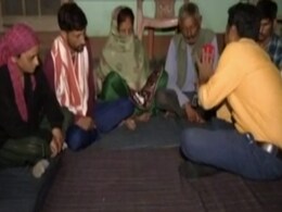 हिमाचल : 'मौत' के पहाड़ के मलबे में 4 दिन से ढूंढ रहे अपनों के शव, एक परिवार ने खोई तीन पीढ़ियां हिमाचल : 'मौत' के पहाड़ के मलबे में 4 दिन से ढूंढ रहे अपनों के शव, एक परिवार ने खोई तीन पीढ़ियां