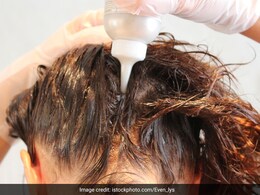 बालों को बार-बार कलर करने के ये हो सकते हैं नुकसान, जानें बचाव के उपाय बालों को बार-बार कलर करने के ये हो सकते हैं नुकसान, जानें बचाव के उपाय