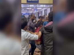 Muslim Teen Thrashed For Travelling With "Kidnapped" Girl In Mumbai Muslim Teen Thrashed For Travelling With "Kidnapped" Girl In Mumbai