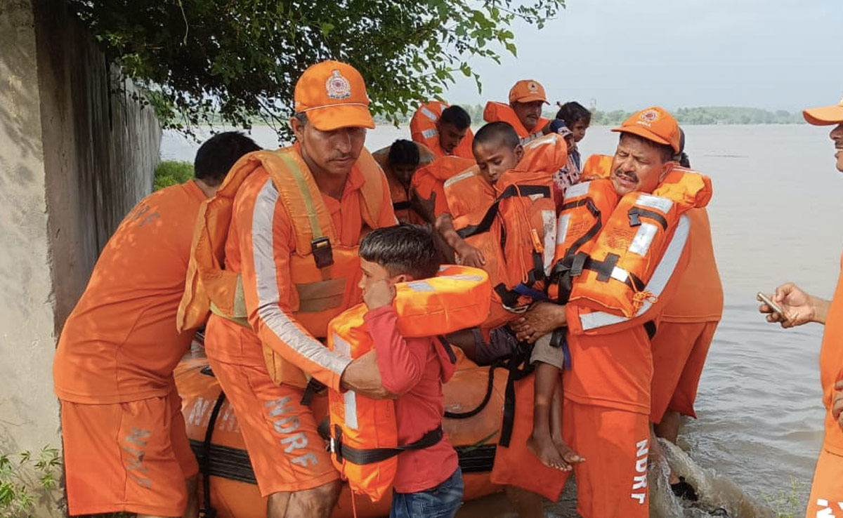 बारिश-बाढ़ प्रभावित हिमाचल प्रदेश, उत्तराखंड और पंजाब से करीब 960 को बचाया गया: NDRF
