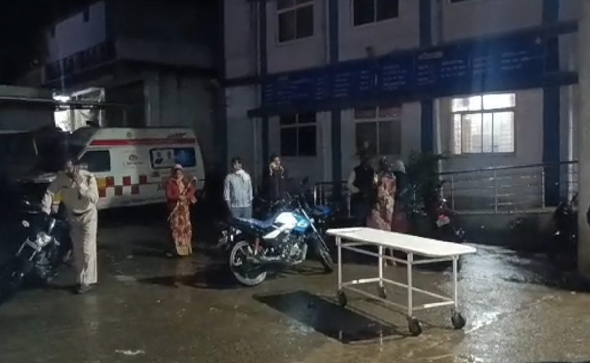 छिंदवाड़ा: बारिश में काम करते समय मिक्सर मशीन में फैला करंट, 1 की मौत
