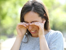 आई फ्लू से बचाव के लिए डाइट में शामिल करें ये चीजें, जल्दी मिलेगी Eye Flu से आराम आई फ्लू से बचाव के लिए डाइट में शामिल करें ये चीजें, जल्दी मिलेगी Eye Flu से आराम