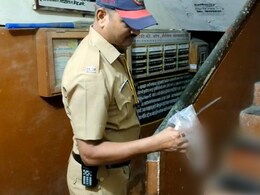 20 साल के युवक ने 12 साल की बच्ची को किया प्रपोज, मना करने पर मां के सामने चाकू से गोदा 20 साल के युवक ने 12 साल की बच्ची को किया प्रपोज, मना करने पर मां के सामने चाकू से गोदा