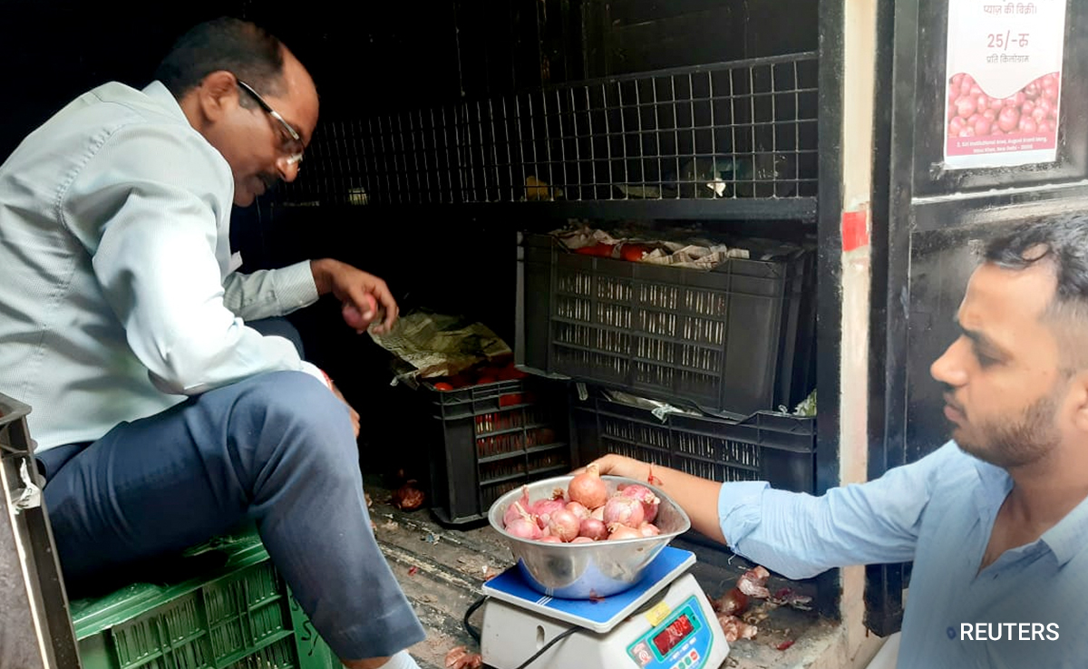 After Tomatoes, Subsidised Onions On Sale In Delhi As Prices Rise