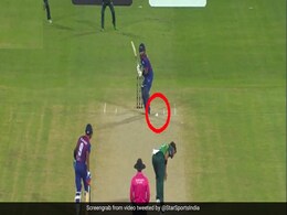 Video: "इधर या उधर ...." शाहीन अफरीदी की रफ्तार वाली स्विंग गेंद को देखकर कंफ्यूज हुए नेपाल के कप्तान, खड़े- खड़े हुए आउट Video: "इधर या उधर ...." शाहीन अफरीदी की रफ्तार वाली स्विंग गेंद को देखकर कंफ्यूज हुए नेपाल के कप्तान, खड़े- खड़े हुए आउट