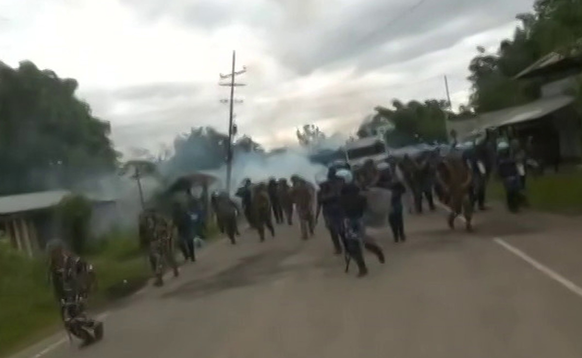 17 Injured In Clashes Between Protesters, Security Forces In Manipur's Bishnupur