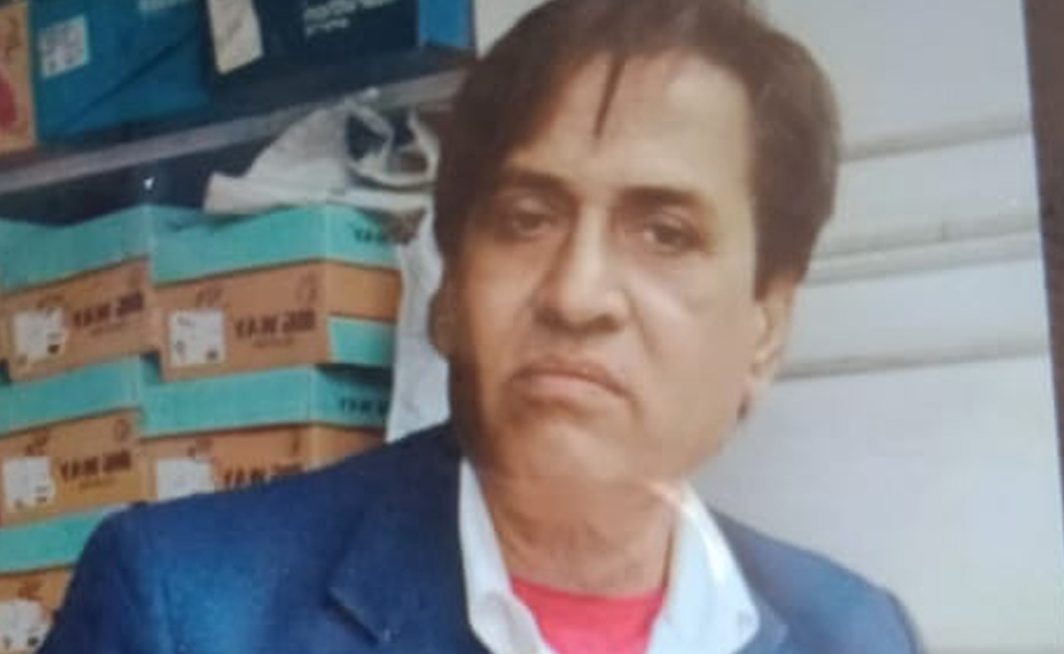 दुकान में फांसी लगाकर जूता कारोबारी ने दी जान, फर्श पर लिखा मिला सुसाइड नोट