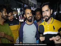 हम तो पहले से ही चांद पर हैं... पाकिस्तानी शख्स ने भारत के चंद्रयान-3 लैंडिंग पर कही ऐसी बात, हंसते-हंसते हो जाएंगे लोटपोट हम तो पहले से ही चांद पर हैं... पाकिस्तानी शख्स ने भारत के चंद्रयान-3 लैंडिंग पर कही ऐसी बात, हंसते-हंसते हो जाएंगे लोटपोट