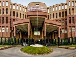 जोधपुर AIIMS का सर्वर डाउन : मरीजों की हालत खराब, घंटों लाइन में करना पड़ रहा इंतजार जोधपुर AIIMS का सर्वर डाउन : मरीजों की हालत खराब, घंटों लाइन में करना पड़ रहा इंतजार