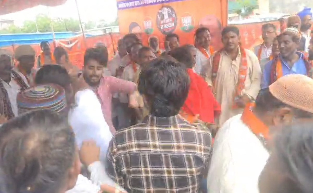 CM गहलोत का पुतला फूंकने को लेकर आपस में भिड़े भाजपाई, सोशल मीडिया वायरल हो रहा वीडियो