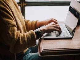 महिला का दावा, Matrimonial Site के जरिए शख्स ने की 45 लाख रुपए लूटने की कोशिश, किया ये खुलासा महिला का दावा, Matrimonial Site के जरिए शख्स ने की 45 लाख रुपए लूटने की कोशिश, किया ये खुलासा