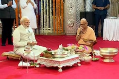 PM Modi Offers Prayer At Dagdusheth Temple In Pune PM Modi Offers Prayer At Dagdusheth Temple In Pune