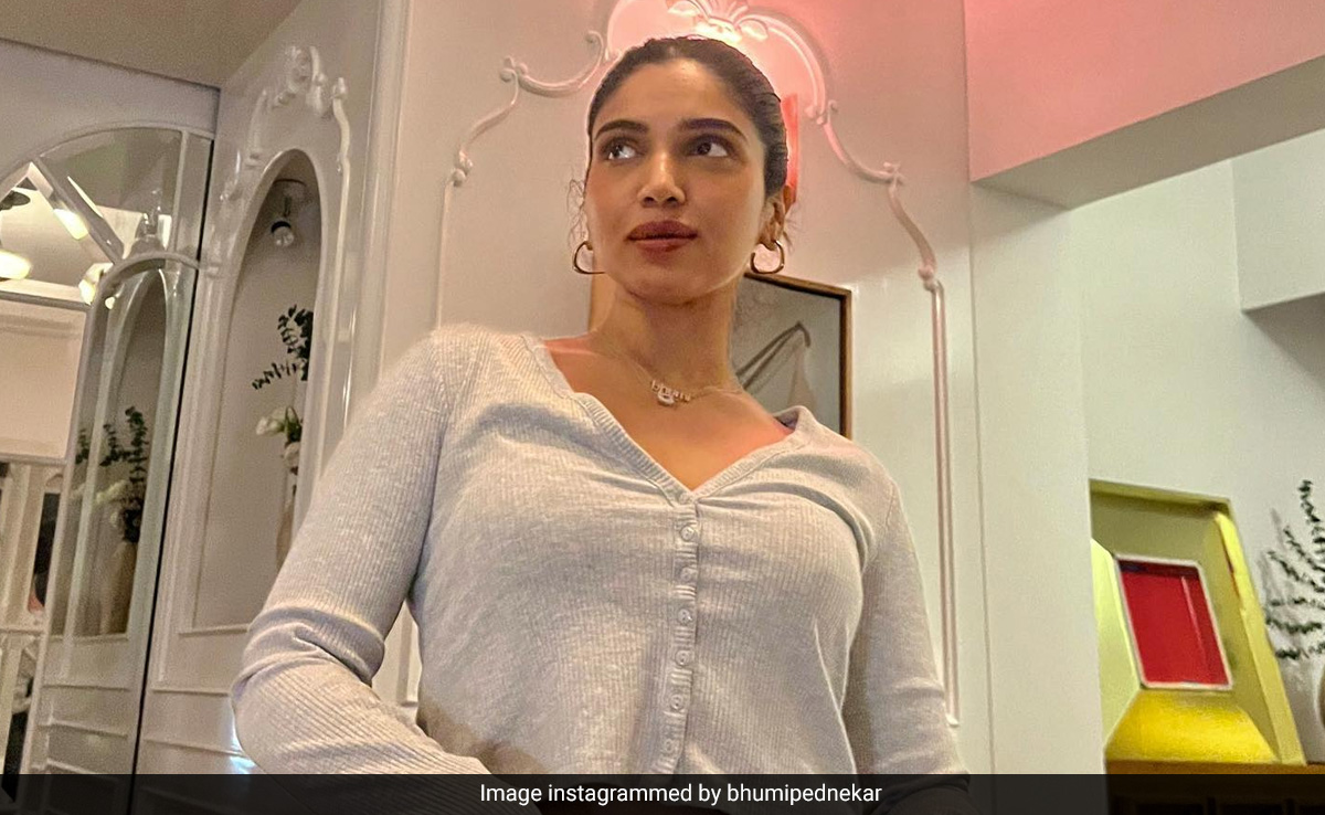 ICYMI: Inside Anil Kapoor And Bhumi Pednekar's Instagram Exchange