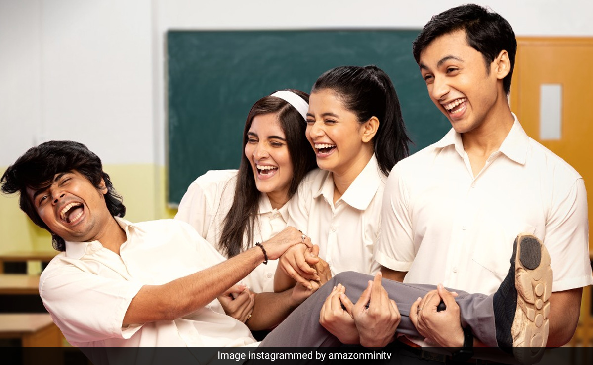 वेब सीरीज 'स्कूल फ्रेंड्स' हुई रिलीज, यहां देखे बिल्कुल फ्री