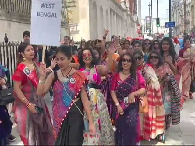 Saree Walkathon In London For India's Handloom Day