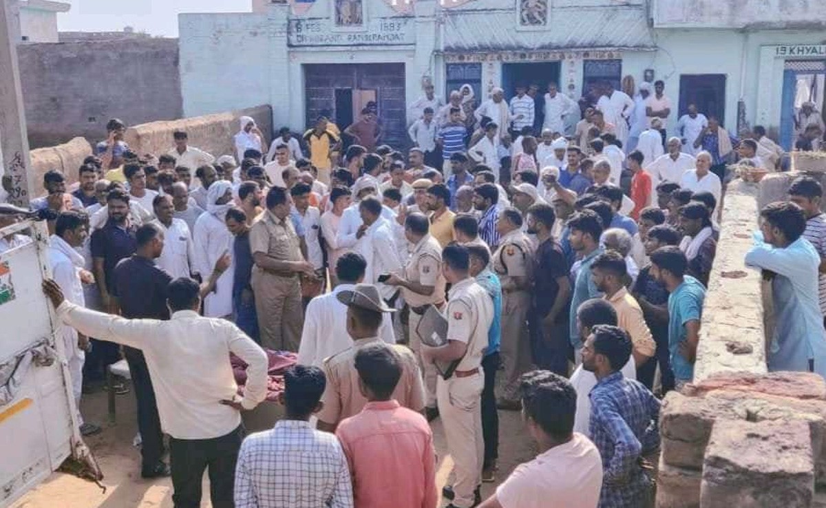 चूरू : 70 वर्षीय वृद्धा की गला रेत कर निर्मम हत्या, ग्रामीणों में आक्रोश