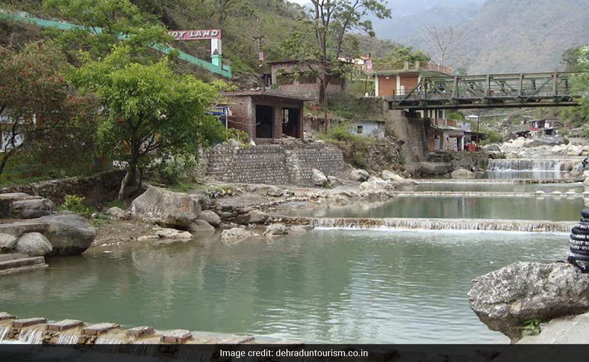 Medical Student Falls Into Spring Near Dehradun While Taking Selfie, Dies