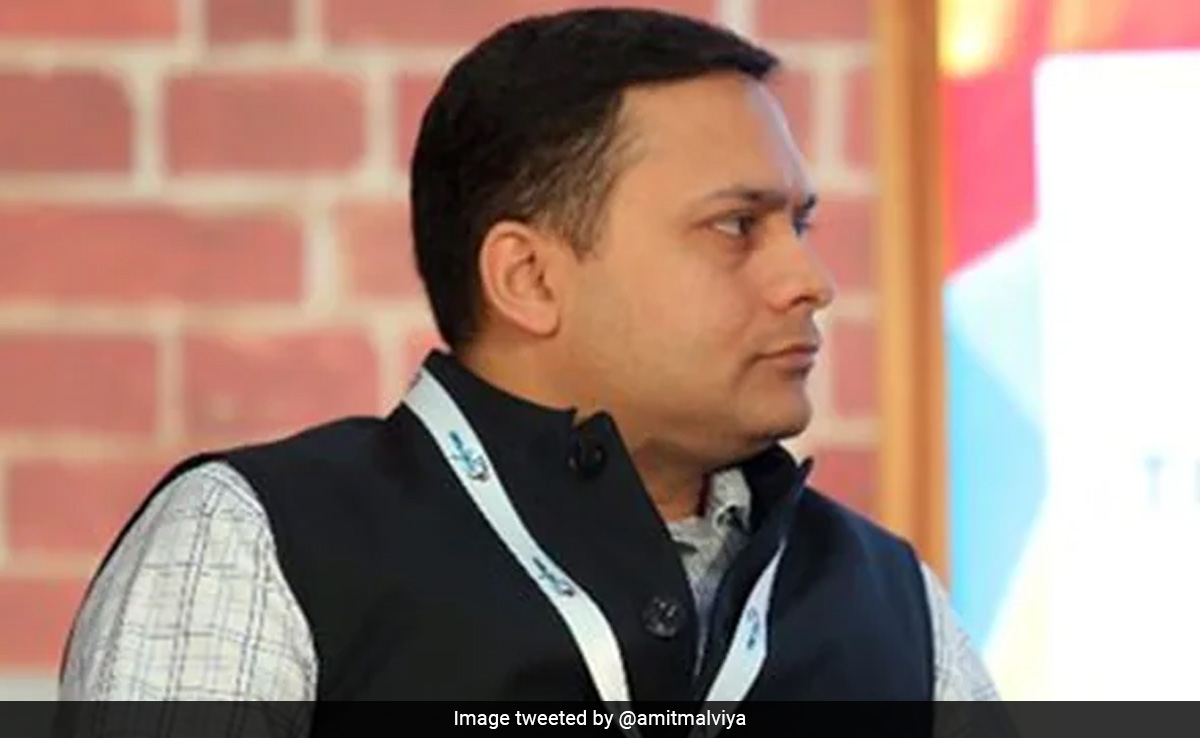 Mizoram Bombing: अमित मालवीय के खिलाफ सड़क पर उतरे कांग्रेसी कार्यकर्ता