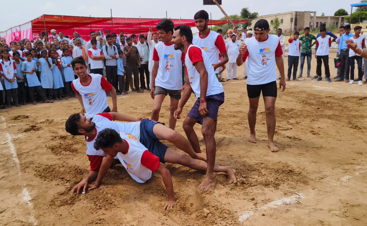 चूरूः खेलोगे कूदोगे बनोगे लाजवाब... शहरी और ग्रामीण ओलंपिक में हुनर दिखा रहे हैं खिलाड़ी