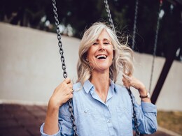 लंबी उम्र चाहते हैं तो फिर अपने रूटीन में शामिल करें ये 5 हेल्दी आादतें लंबी उम्र चाहते हैं तो फिर अपने रूटीन में शामिल करें ये 5 हेल्दी आादतें