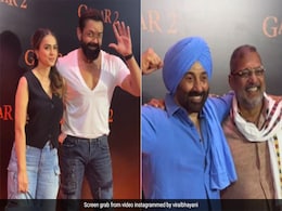 VIDEO: Gadar 2 की स्क्रीनिंग पर वाइफ तान्या के साथ पहुंचे बॉबी देओल तो नाना पाटेकर को गले लगाते दिखे सनी देओल  VIDEO: Gadar 2 की स्क्रीनिंग पर वाइफ तान्या के साथ पहुंचे बॉबी देओल तो नाना पाटेकर को गले लगाते दिखे सनी देओल