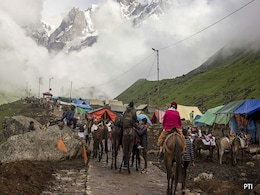 चारधाम यात्रा :  राज्य सरकार के एक्शन का असर, नियंत्रण में आ रही है श्रद्धालुओं की उमड़ी भीड़ चारधाम यात्रा :  राज्य सरकार के एक्शन का असर, नियंत्रण में आ रही है श्रद्धालुओं की उमड़ी भीड़