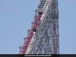 Video: Rollercoaster In US Freezes Mid-Air, Guests Forced To Walk Down Video: Rollercoaster In US Freezes Mid-Air, Guests Forced To Walk Down