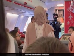 Watch: UK Cops Enter Plane Seconds Before Take Off Over 'Bomb Threat' Watch: UK Cops Enter Plane Seconds Before Take Off Over 'Bomb Threat'