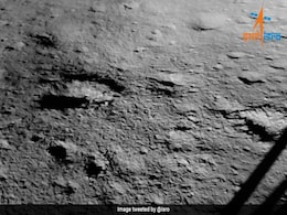 Chandrayaan-3 ने चांद पर कदम रखते ही भेजी खूबसूरत तस्वीर, ISRO ने किया शेयर Chandrayaan-3 ने चांद पर कदम रखते ही भेजी खूबसूरत तस्वीर, ISRO ने किया शेयर