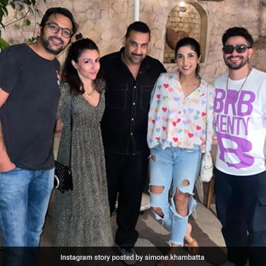 Soha Ali Khan Enjoyed A Hearty Onam Sadhya At Virat Kohli's Restaurant - Vimarsana News