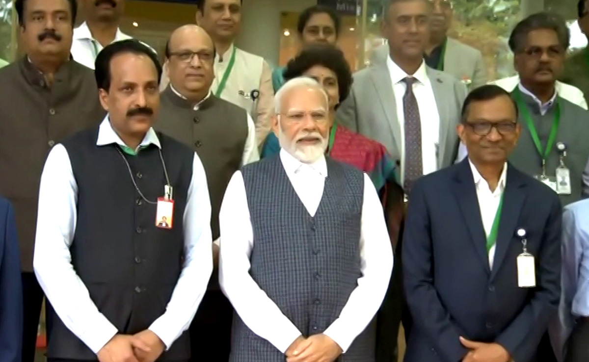 PM Had This Request For Siddaramaiah, Karnataka Governor For ISRO Pit-Stop