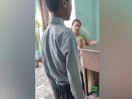 टीचर के आदेश पर सहपाठियों द्वारा पीटे गए यूपी के मुस्लिम लड़के को नहीं आ रही नींद : परिवार टीचर के आदेश पर सहपाठियों द्वारा पीटे गए यूपी के मुस्लिम लड़के को नहीं आ रही नींद : परिवार