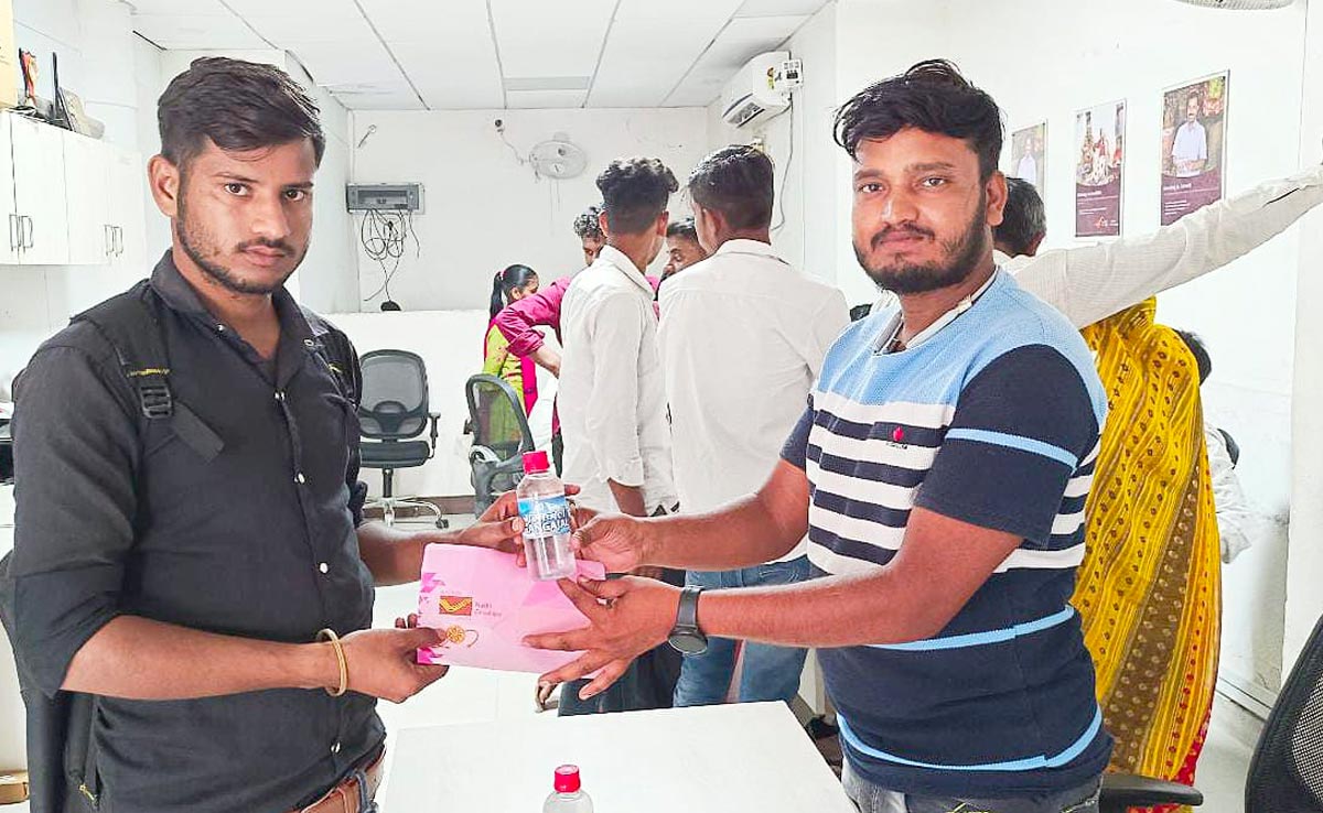 डाक विभाग सीधे आपके घर पहुंचाएगा गंगा जल, 250 ML की बोतल मिल रही है 30 रुपये में