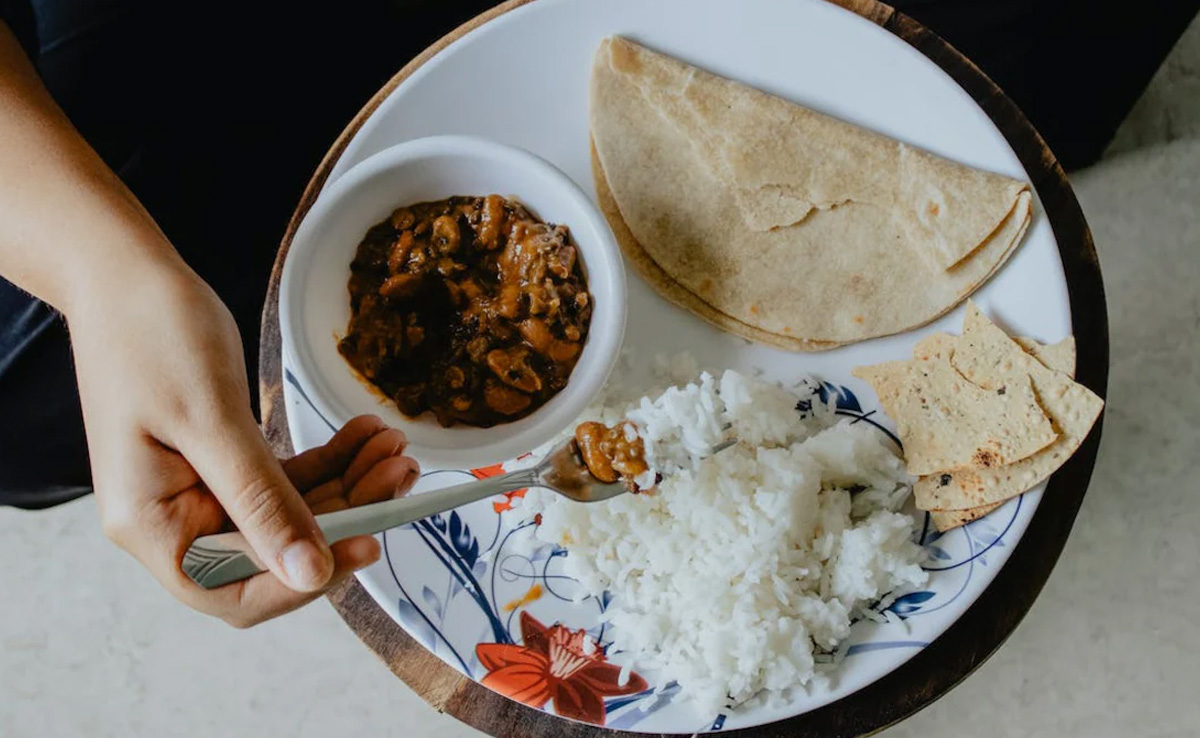 अन्नपूर्णा रसोई में मिलेगा अब ज्यादा भोजन, पर नहीं थम रहा नाम बदलने के विवाद