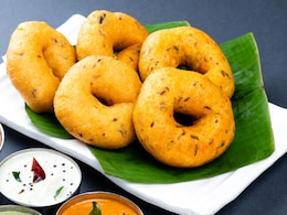 Is Your Medu Vada Too Oily? 2 Ways To Make This Delicacy With Almost Zero Oil Is Your Medu Vada Too Oily? 2 Ways To Make This Delicacy With Almost Zero Oil
