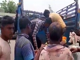 कोटा : शव को चिता पर लिटा दिया था, तभी गले पर फंदे के निशान दिखे, फिर मोर्चरी लाया गया कोटा : शव को चिता पर लिटा दिया था, तभी गले पर फंदे के निशान दिखे, फिर मोर्चरी लाया गया