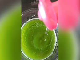 ग्लोइंग और हाइड्रेटिंग स्किन के लिए इस चीज से बनाएं हर्बल फेस टोनर ग्लोइंग और हाइड्रेटिंग स्किन के लिए इस चीज से बनाएं हर्बल फेस टोनर