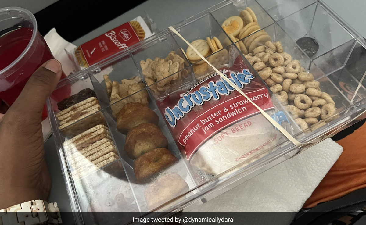 Passenger Says American Airlines Crew "Snatched" 3-Year-Old Nephews Snack Box, Airline Responds