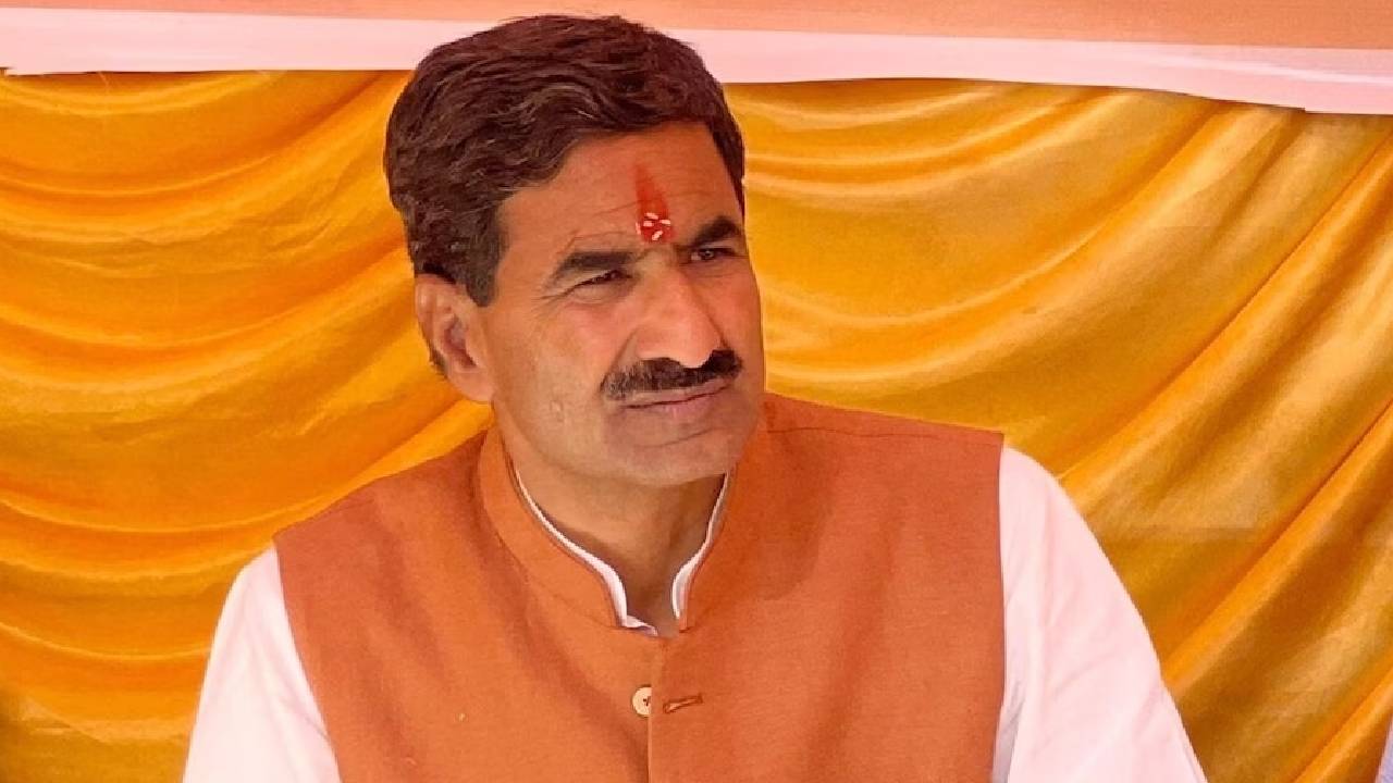 Madhya Pradesh में Kolaras से BJP MLA Virendra Raghuwanshi का इस्तीफा |