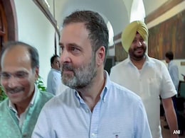 Congress MLA's Age Dig At Smriti Irani Amid Rahul Gandhi 'Flying Kiss' Row Congress MLA's Age Dig At Smriti Irani Amid Rahul Gandhi 'Flying Kiss' Row