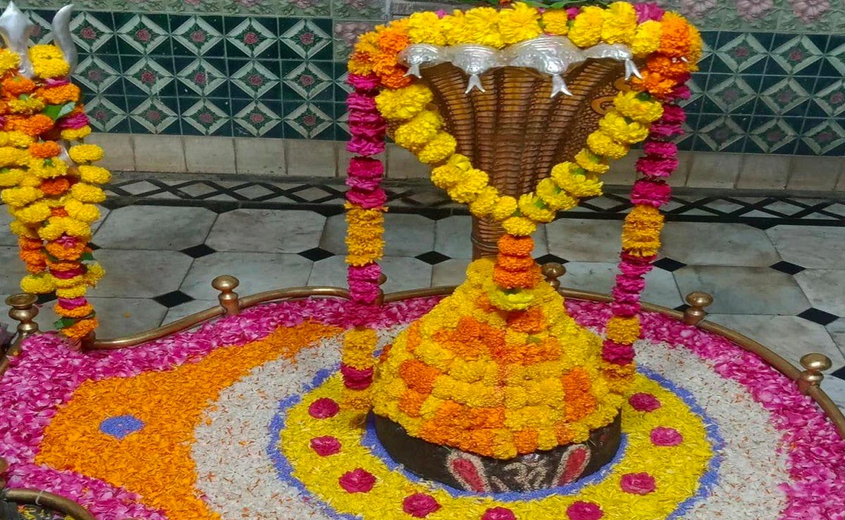 अंग्रेजों की मदद से बनाया गया था ये शिव मंदिर, जानें खास बातें 