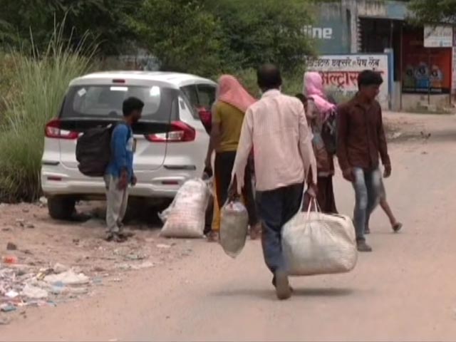 नूंह हिंसा के बाद गुरुग्राम के बादशाहपुर से कई परिवार चले गांव की ओर