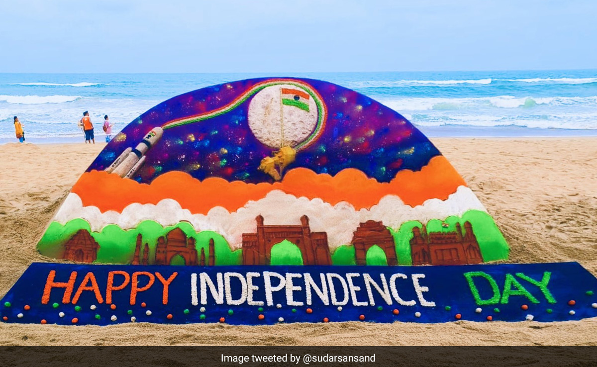 Sudarsan Pattnaik Shares Sand Art Created By His Students For 77th Independence Day
