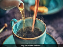 डायबिटीज के मरीज ब्लड शुगर कम करने के लिए पी सकते हैं ये 4 हर्बल टी, Blood Sugar Levels पर दिखता है असर  डायबिटीज के मरीज ब्लड शुगर कम करने के लिए पी सकते हैं ये 4 हर्बल टी, Blood Sugar Levels पर दिखता है असर