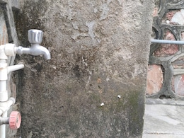 Water Supply News: अंबरनाथमध्ये जलवाहिनी फुटली; 'या' भागात 24 तास पाणीपुरवठा राहणार बंद Water Supply News: अंबरनाथमध्ये जलवाहिनी फुटली; 'या' भागात 24 तास पाणीपुरवठा राहणार बंद