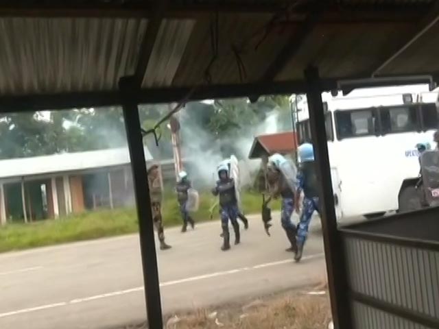 17 Injured In Clashes Between Protesters, Security Forces In Manipur