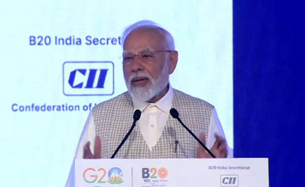 "ग्रीन क्रेडिट को ग्लोबल मूवमेंट बनाएं": बी-20 शिखर सम्&zwj;मेलन में PM मोदी