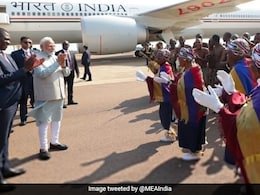 BRICS समिट में हिस्सा लेने जोहान्सबर्ग पहुंचे पीएम मोदी, एयरपोर्ट पर हुआ जोरदार स्वागत BRICS समिट में हिस्सा लेने जोहान्सबर्ग पहुंचे पीएम मोदी, एयरपोर्ट पर हुआ जोरदार स्वागत